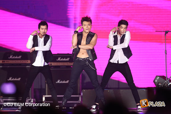 2012MAMA_2ndshow_JYP&Wooyoung-(15)
