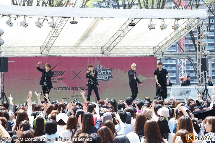 KCON-2015-Japanコンベンション_HIGH4-(2)