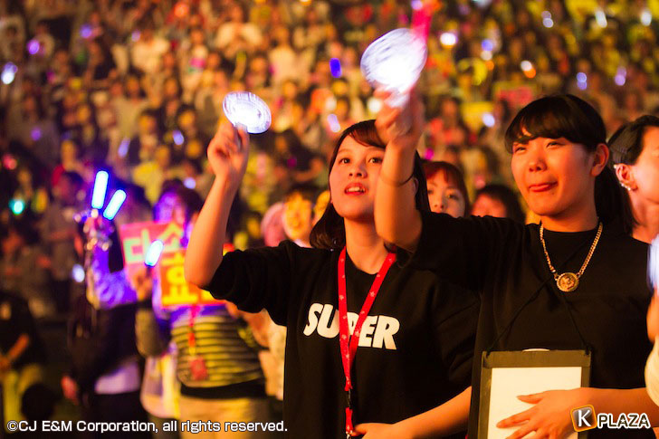KCON-2015-Japan×M-COUNTDOWN_Fans-(1)