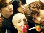 SHINee(シャイニー)ジョンヒョン、「華やかな花」メンバーたちとの写真公開！