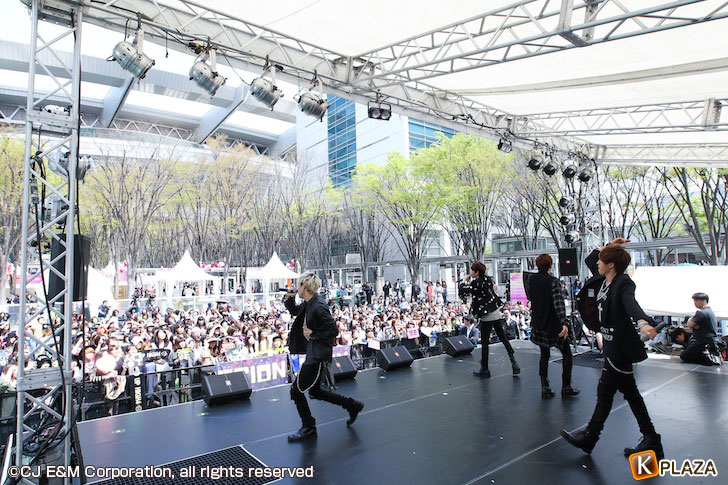 KCON-2015-Japanコンベンション_HIGH4