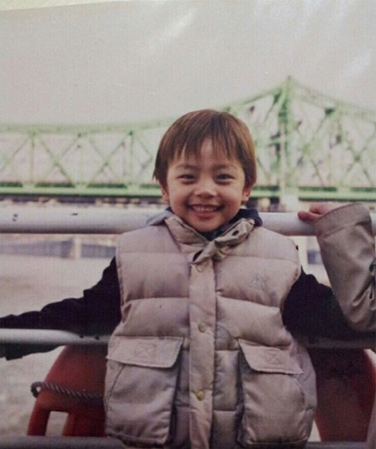 可愛い 俳優ヨ ジング キュートな子供の頃の写真を公開 小さい時からイケメン K Plaza