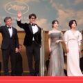 映画『ベイビー・ブローカー』是枝裕和監督、ソン・ガンホ、カン・ドンウォン、イ・ジウン（IU）、イ・ジュヨンがカンヌのレッドカーペットに登場！