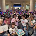 DXTEEN、6TH SINGLE『両⽚想い』リリース記念イベントを汐留で開催︕ スペシャルゲストのマヂカルラブリー・村上が相⽅探し︕?【オフィシャルレポ】