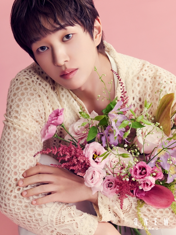 セール中…オンユ直筆サイン入り2Lサイズ写真…Onew…SHINee ONEW Japan 2nd Mini Album『SAKU』 2025年10月1日リリース《HMV