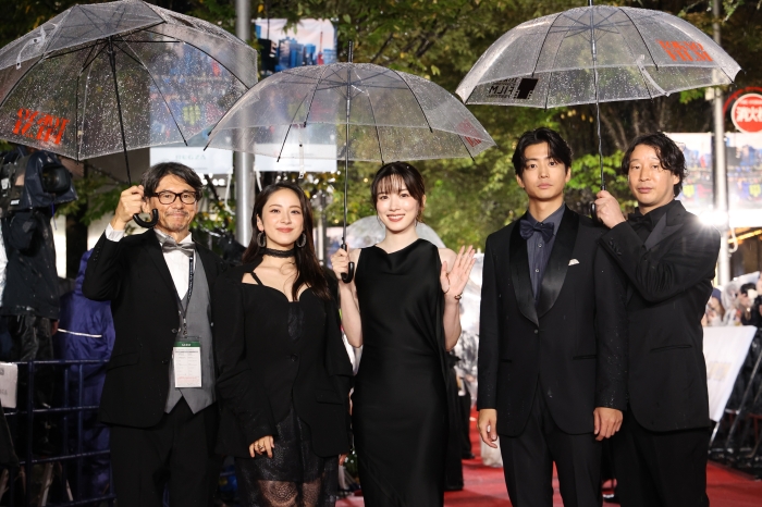 「第39回東京国際映画祭」ついに開幕! 中島健人、岡田准一、松坂桃李、知英ほか、レッドカーペットに総勢262人の豪華ゲストが登場【オフィシャルレポ】 | K-PLAZA